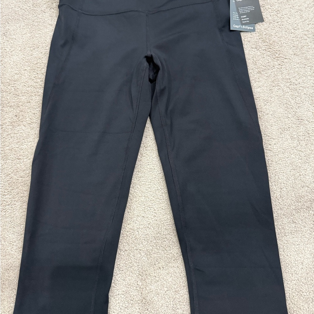NWT GAP Black Capri Leggings, quick dry, breathable